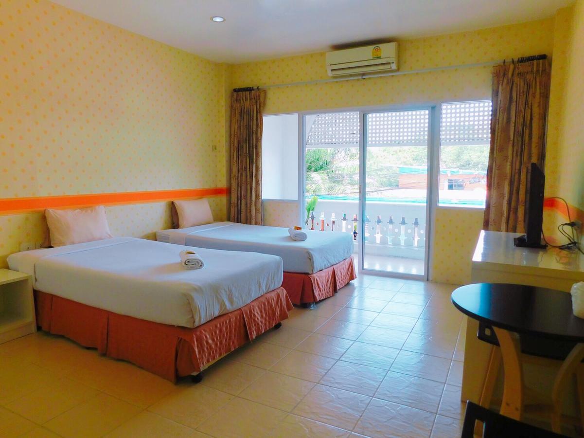 Be Fine Guesthouse Phuket Exterior foto